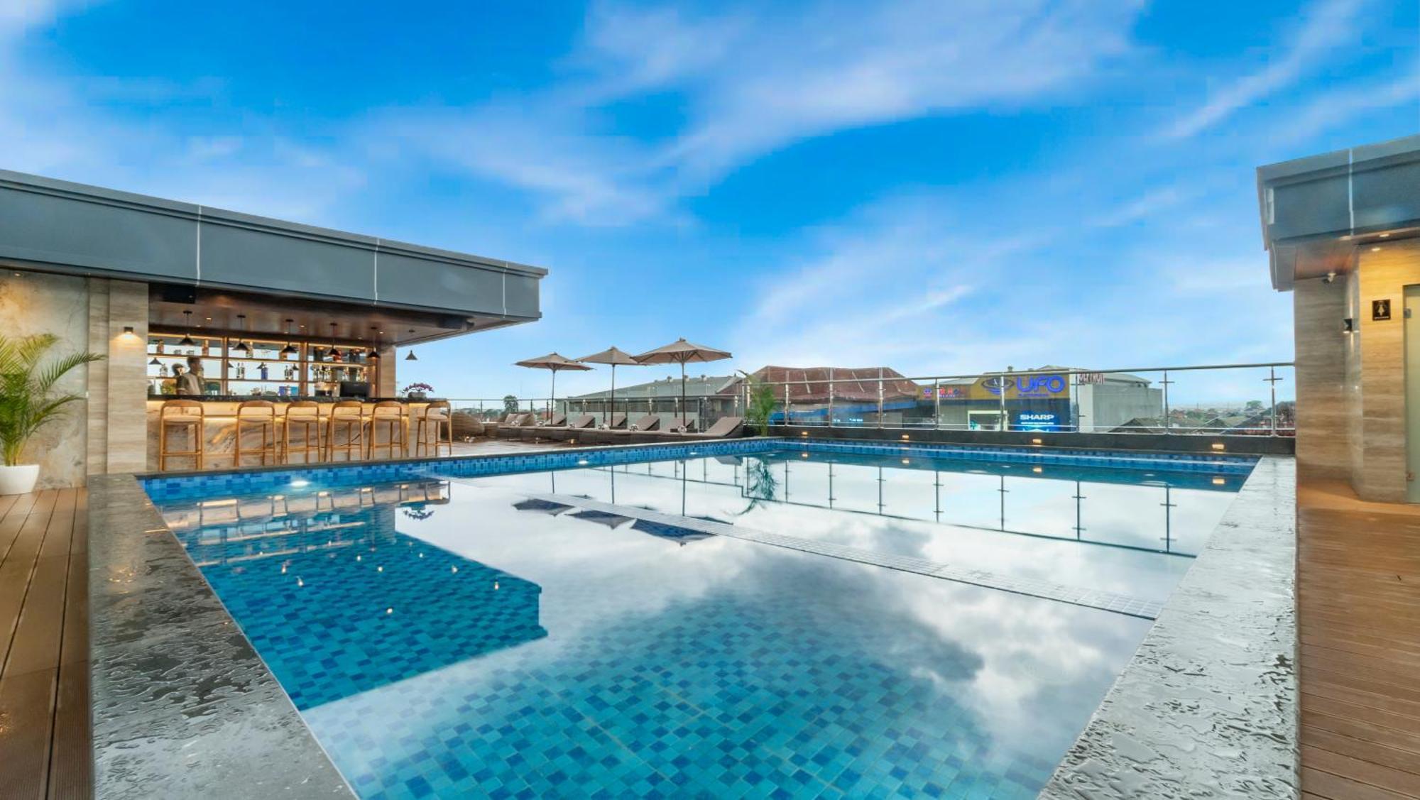 City Of Aventus Hotel - Denpasar Exterior foto